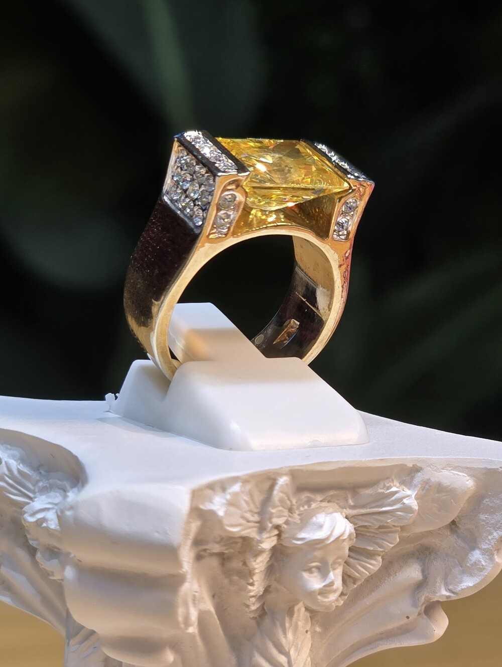 Gold Ring with Yellow Gemstone and Pavé Accents